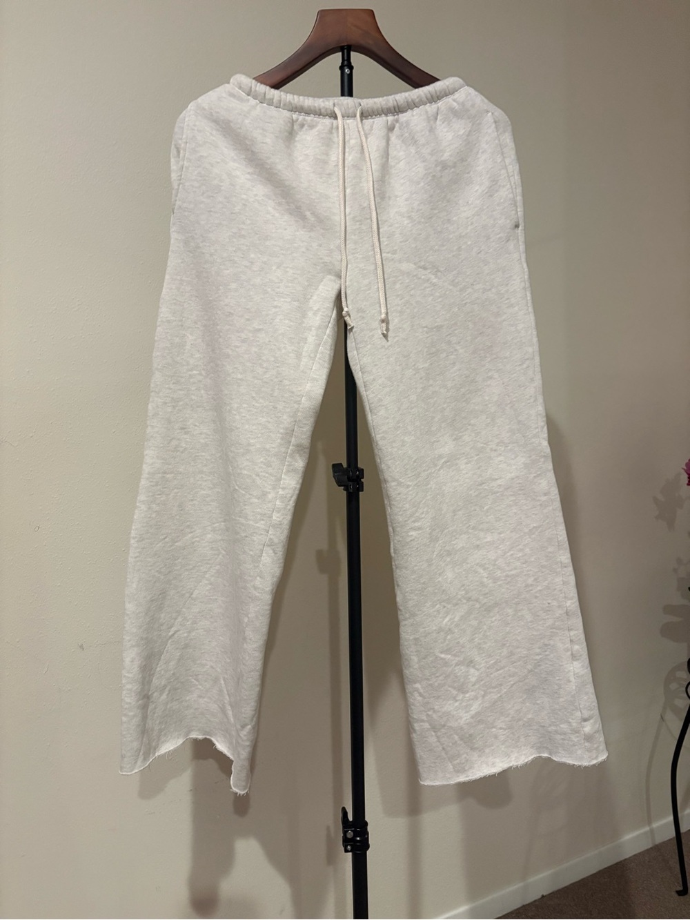 wild fable women’s Cream Wide-Leg Drawstring Joggers XS